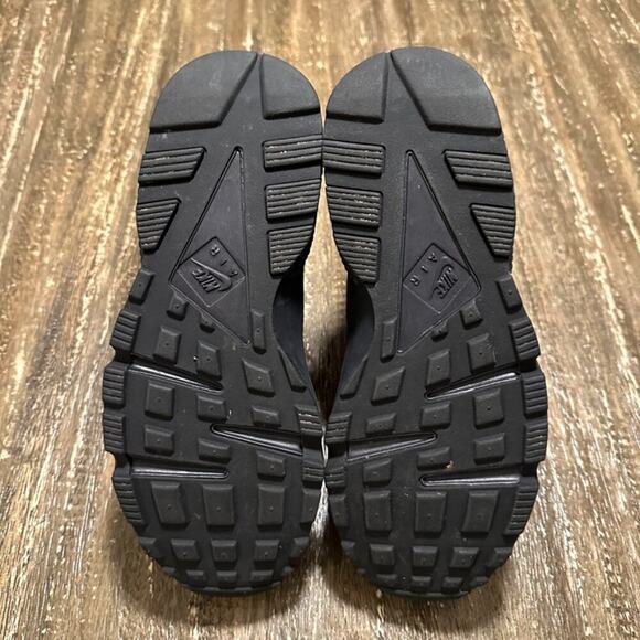 Women's Nike Huarache Run Mid Premium 'Iridescent' Sneakers, Size 8 - Picture 13 of 13